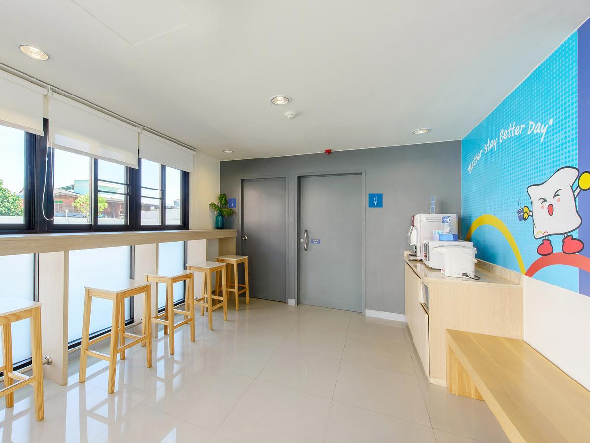 Hop Inn Sakon Nakhon Exterior photo