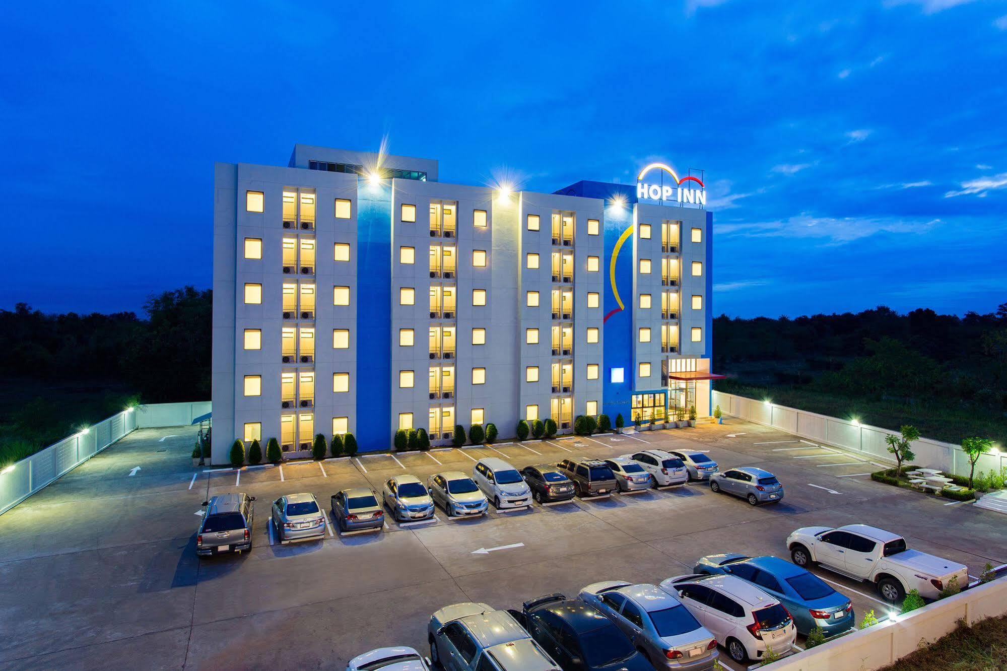 Hop Inn Sakon Nakhon Exterior photo