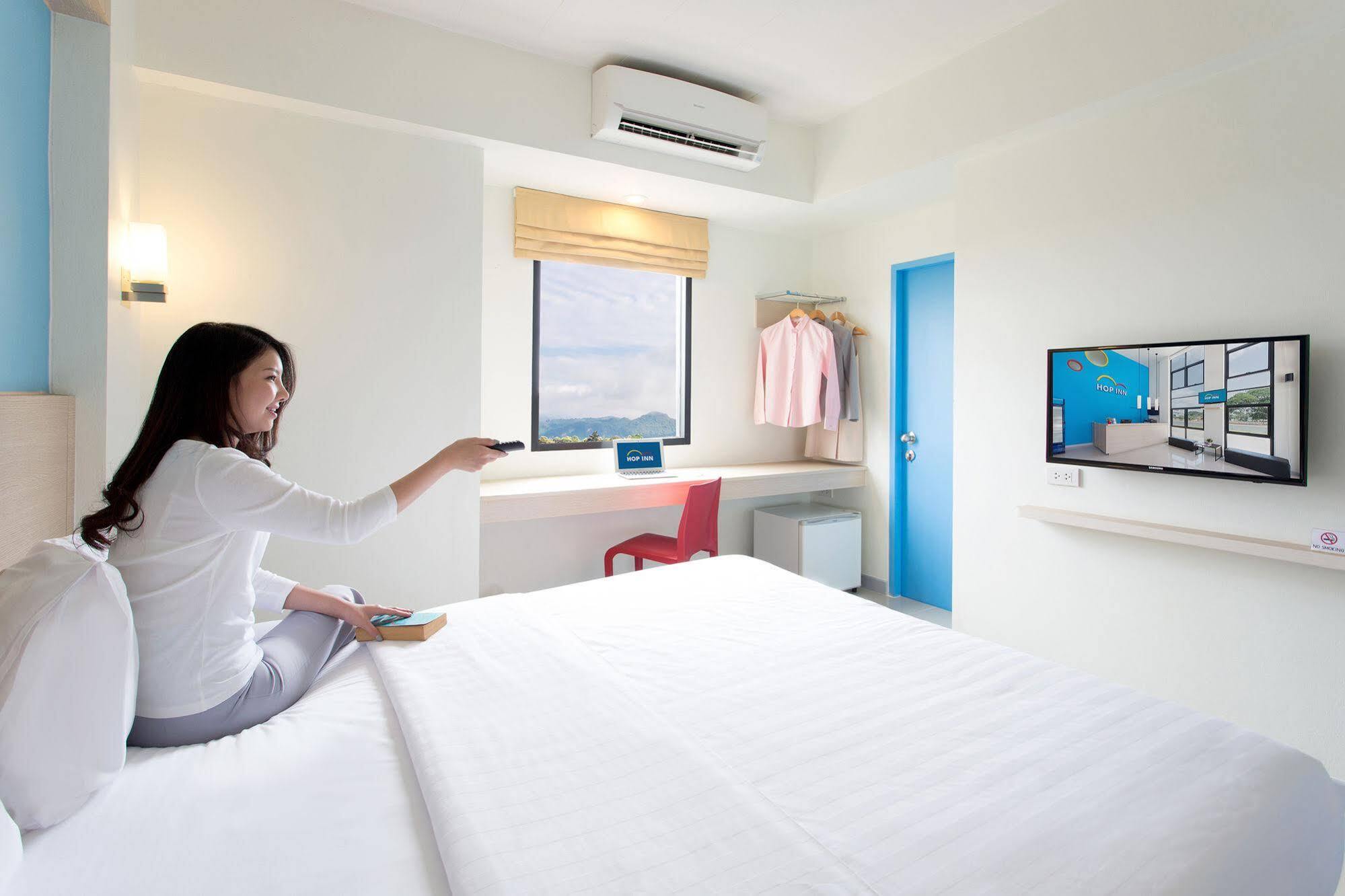 Hop Inn Sakon Nakhon Exterior photo